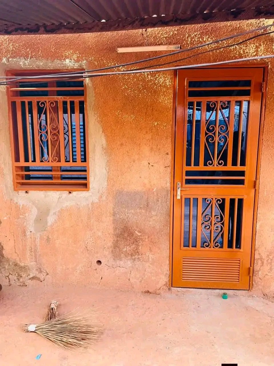 1 Chambre + Salon à louer à Tampouy