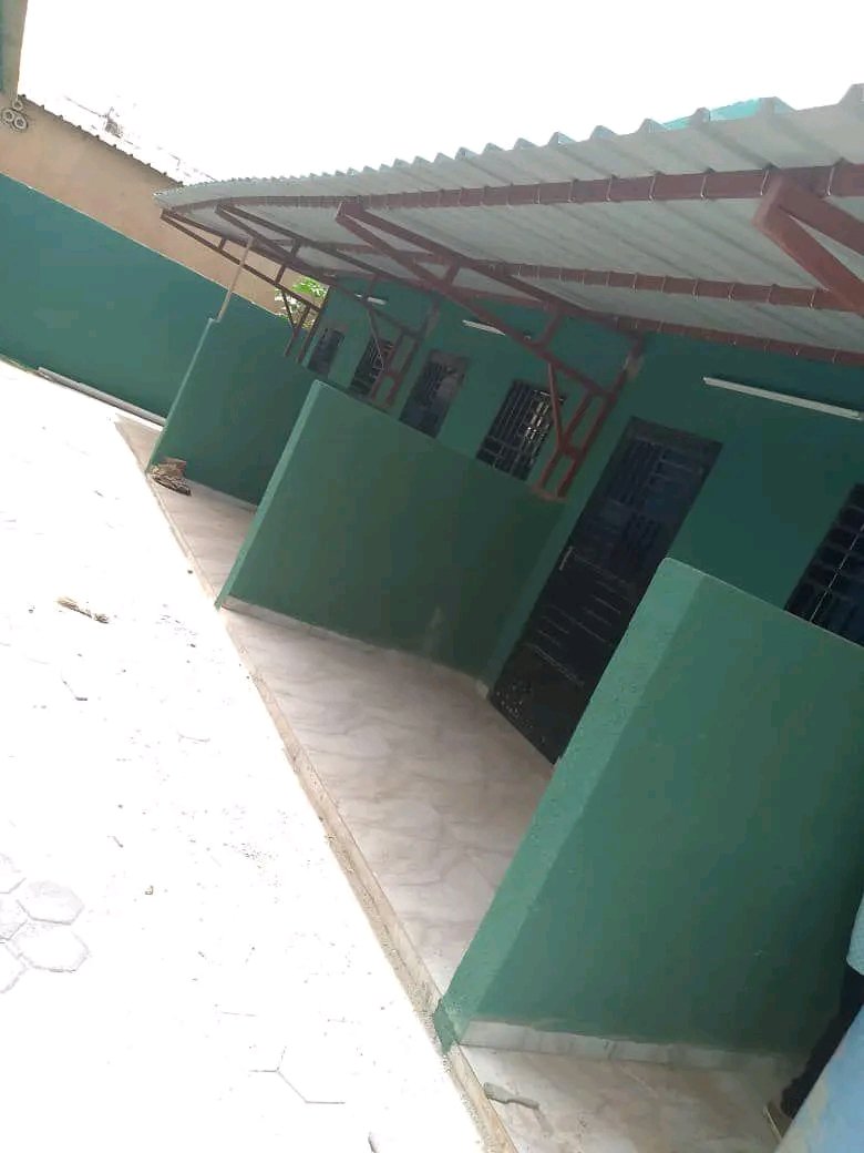 Chambre Salon à louer – Tanghin