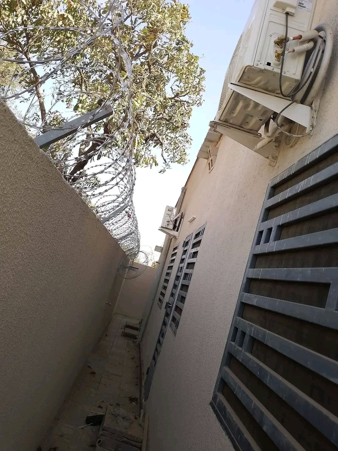 Chambre Salon en cour unique – Ouaga 2000 Extension Sud